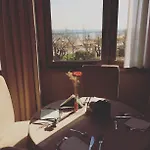 Bristol ホテル ペザロ