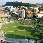 Bristol ホテル 4*