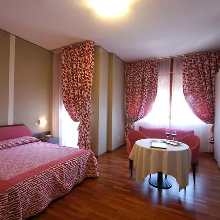 Bristol ホテル 4*