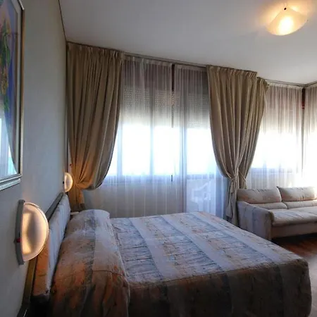 Bristol ホテル 4*