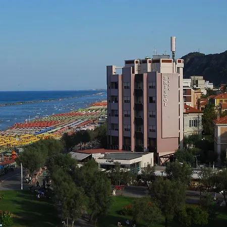 Bristol Hotel 4*